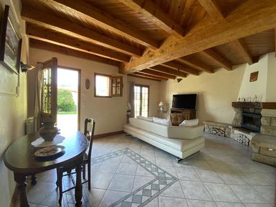 Maison traditionnelle - 167 m² - 7 pièces