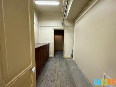 Local d'activités - 150 m² - 3 pièces