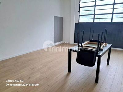 Local commercial - 198 m²