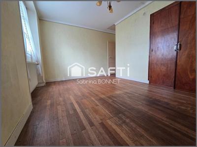 Maison - 141 m² - 7 pièces