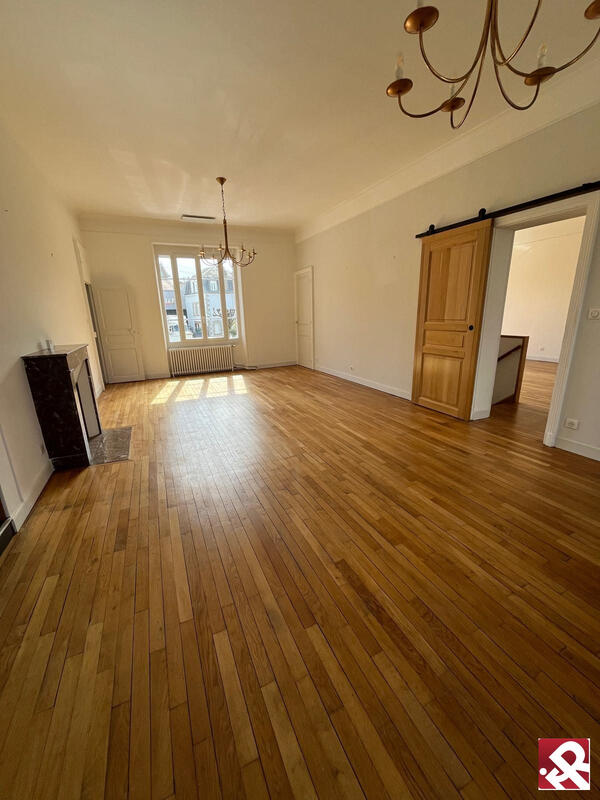 Appartement - 174 m² - 6 pièces