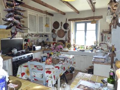 Maison - 235 m² - 7 pièces