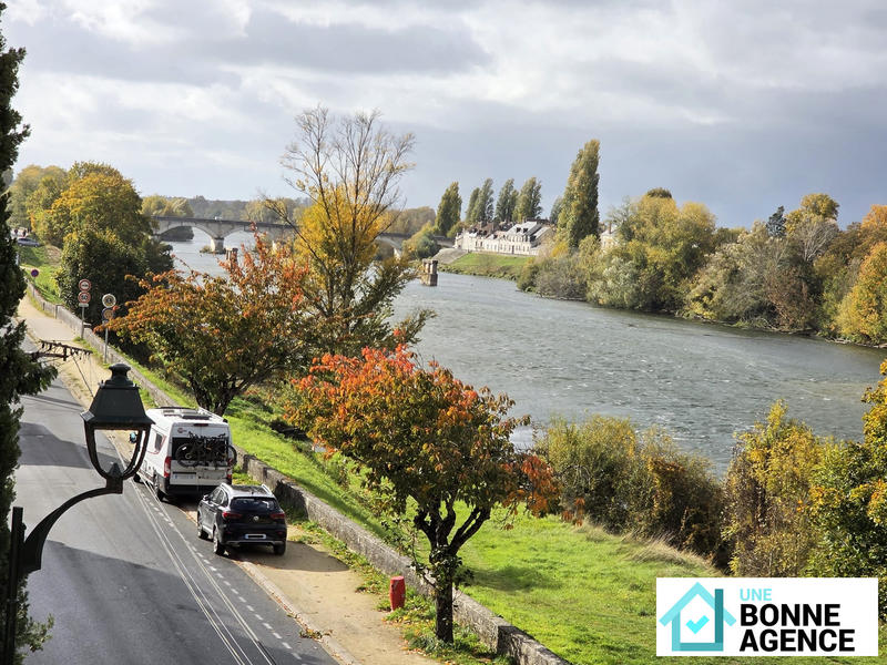 Maison - 340 m² - 9 pièces