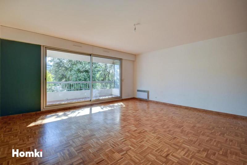 Appartement - 99 m² - 4 pièces