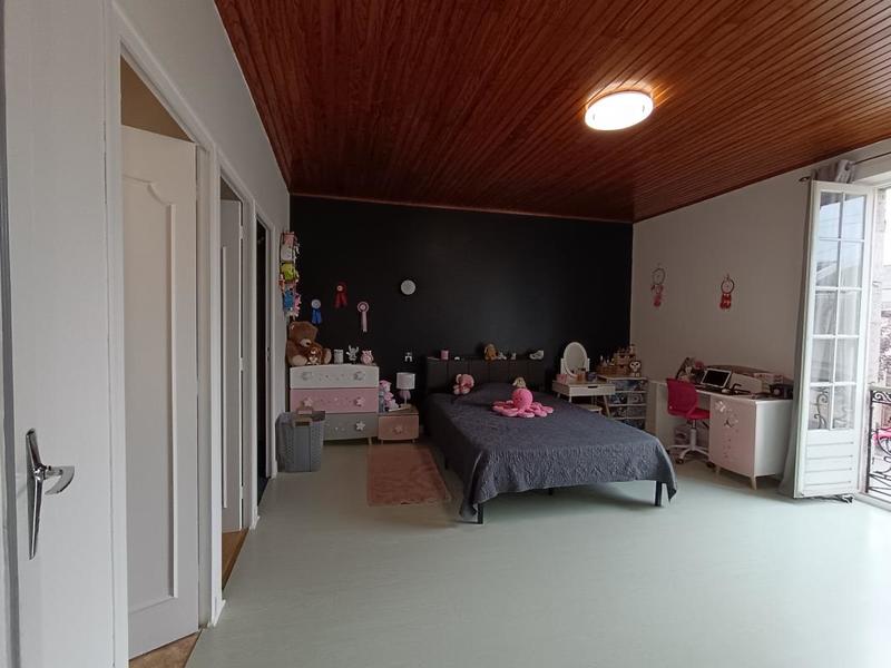 Maison - 180 m² - 5 pièces