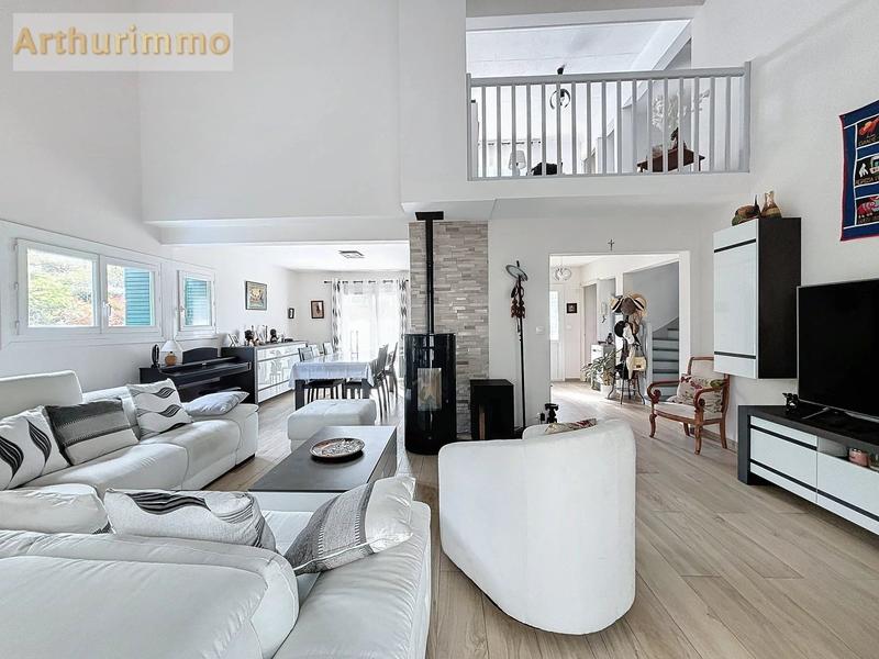 Maison - 169 m² - 7 pièces