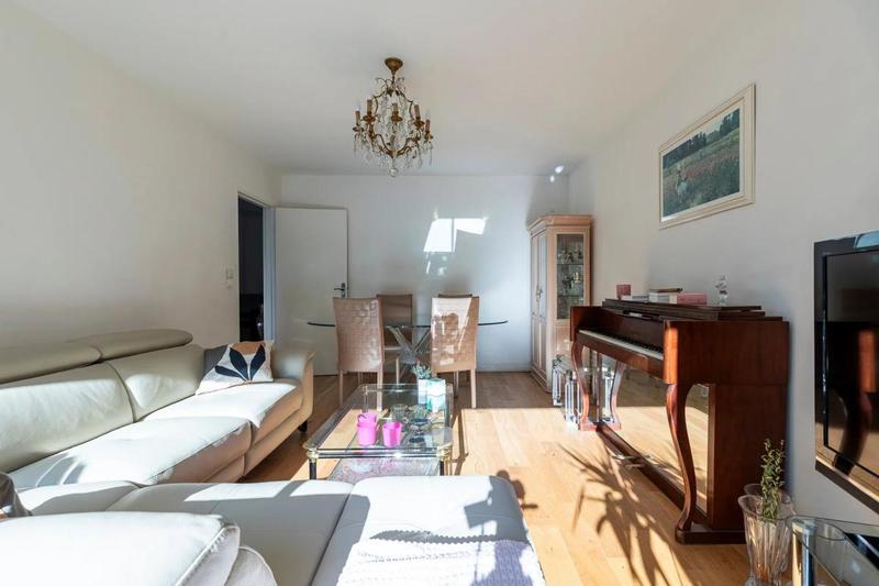 Appartement - 70 m² - 3 pièces