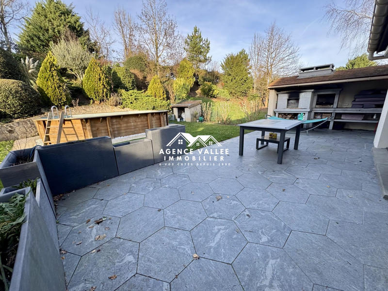 Maison traditionnelle - 160 m² - 7 pièces