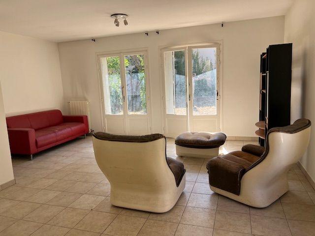 Maison - 111 m² - 5 pièces