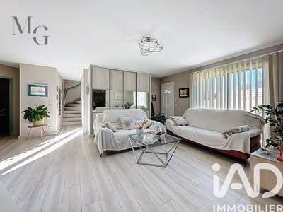 Maison - 88 m² - 4 pièces