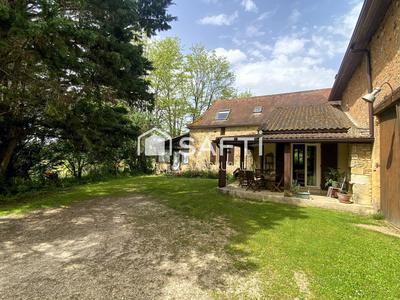 Maison - 230 m² - 10 pièces