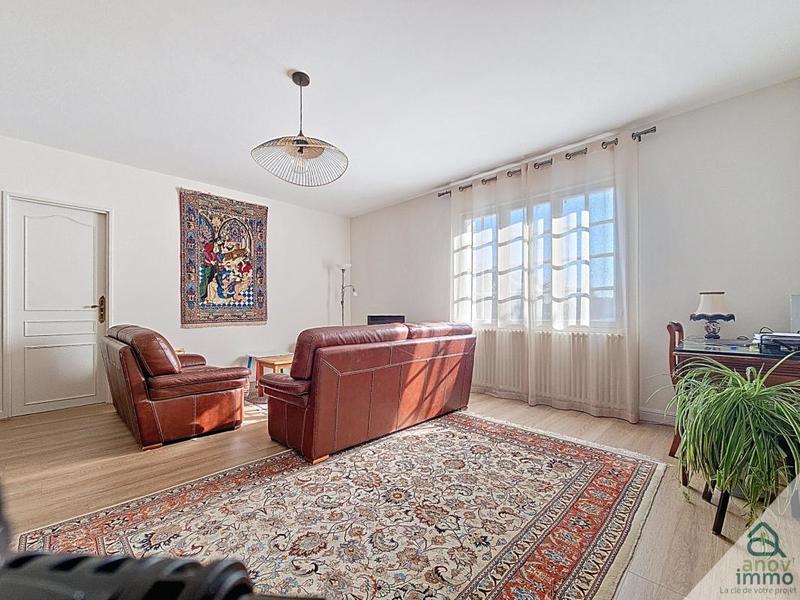 Maison - 422 m² - 12 pièces