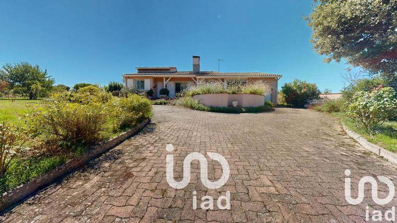 Maison - 210 m² - 8 pièces