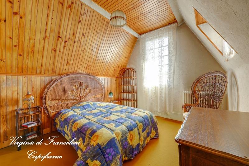 Maison - 304 m² - 10 pièces