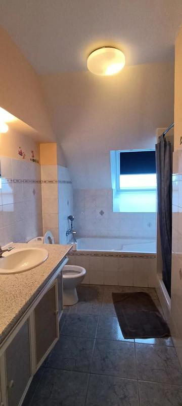 Maison chambre d'hôtes - 243 m² - 9 pièces