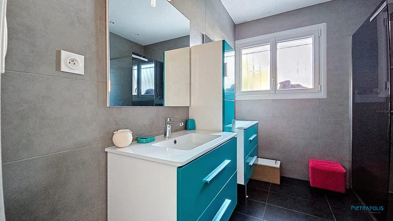 Maison - 137 m² - 6 pièces