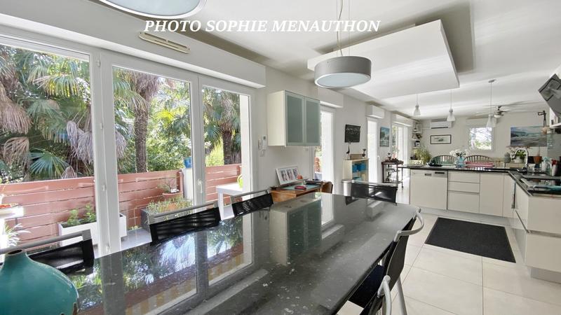 Appartement sur toit - 129 m² - 5 pièces