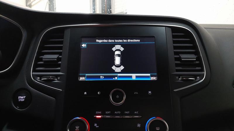 Renault Mégane IV Berline Business Blue dCi 115