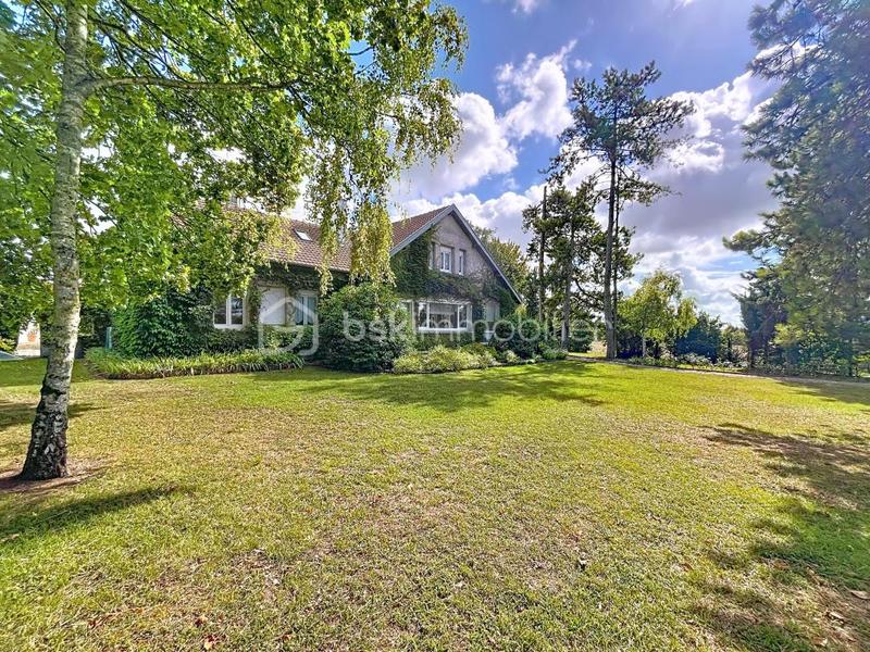 Propriété - 210 m² - 7 pièces