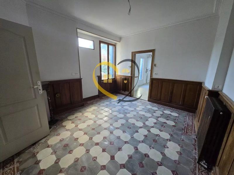 Maison - 226 m² - 11 pièces