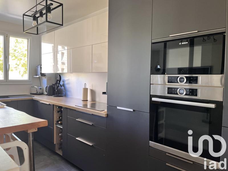 Appartement - 94 m² - 4 pièces