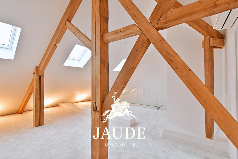 Appartement - 202 m² - 5 pièces