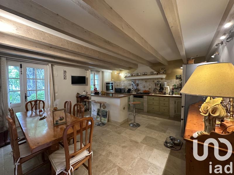 Maison - 243 m² - 8 pièces