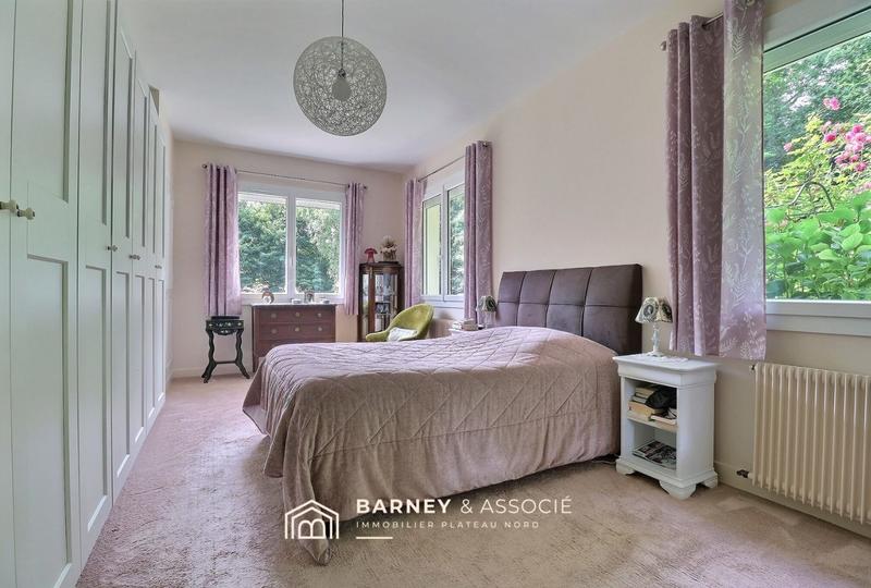 Maison - 215 m² - 7 pièces