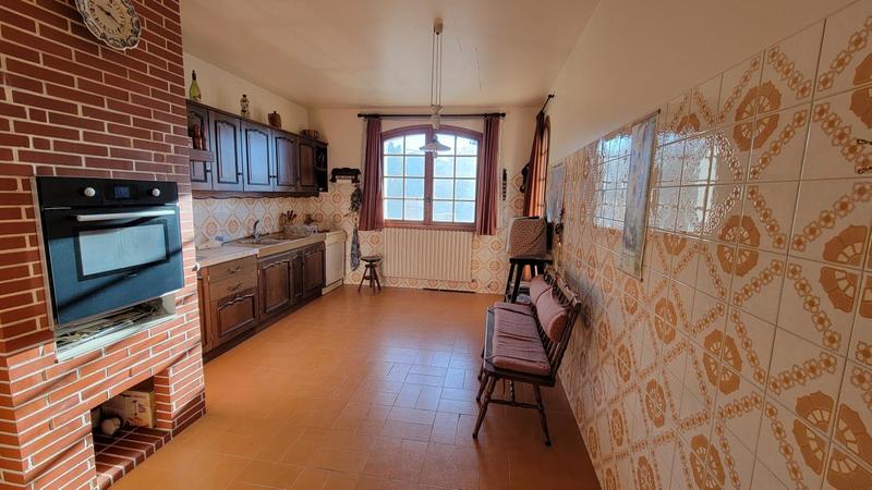 Maison - 241 m² - 6 pièces