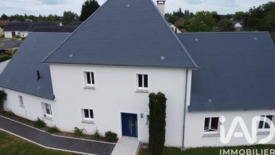 Maison - 223 m² - 7 pièces