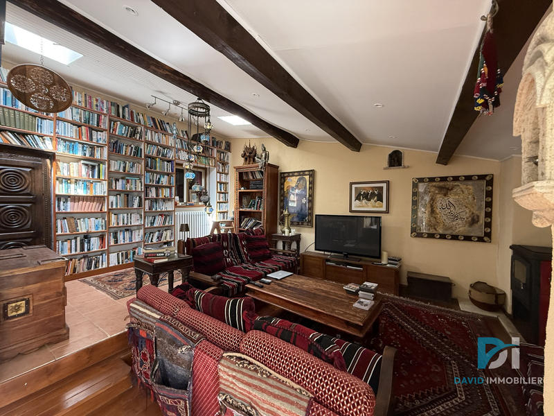 Maison - 215 m² - 7 pièces