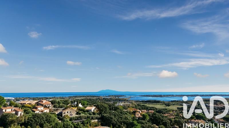 Maison - 225 m² - 7 pièces