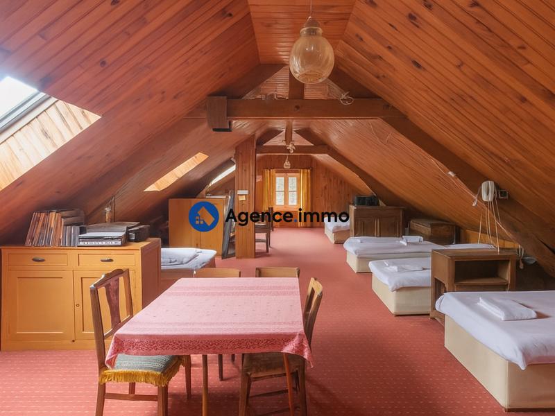 Maison - 168 m² - 8 pièces