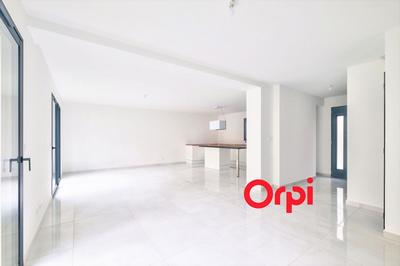 Maison - 142 m² - 6 pièces