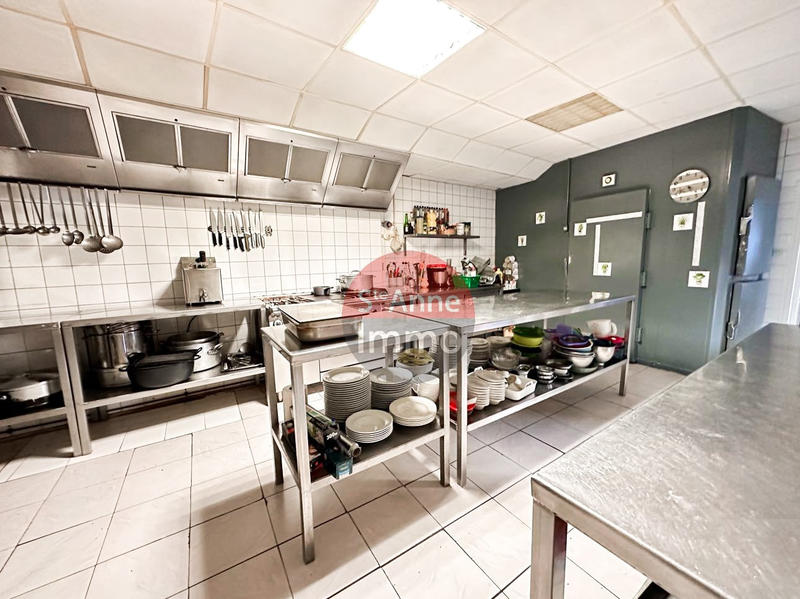 Fonds de commerce - Magasins - 300 m²