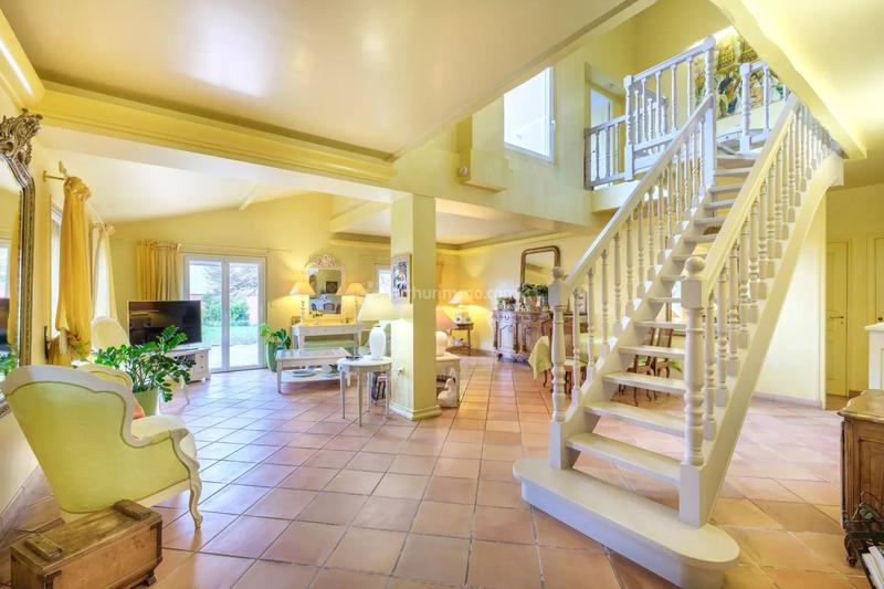 Maison - 190 m² - 7 pièces