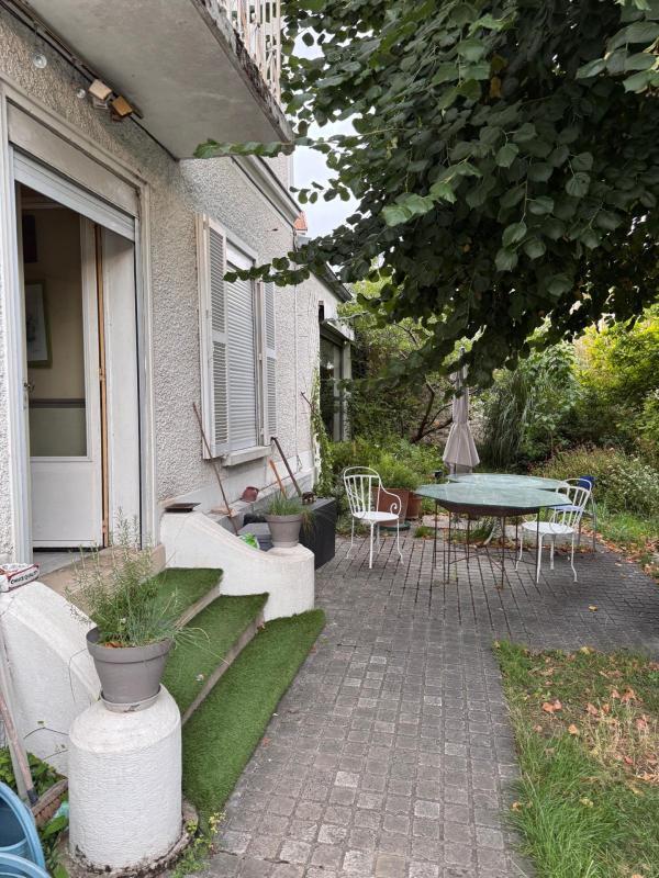 Maison - 250 m² - 10 pièces