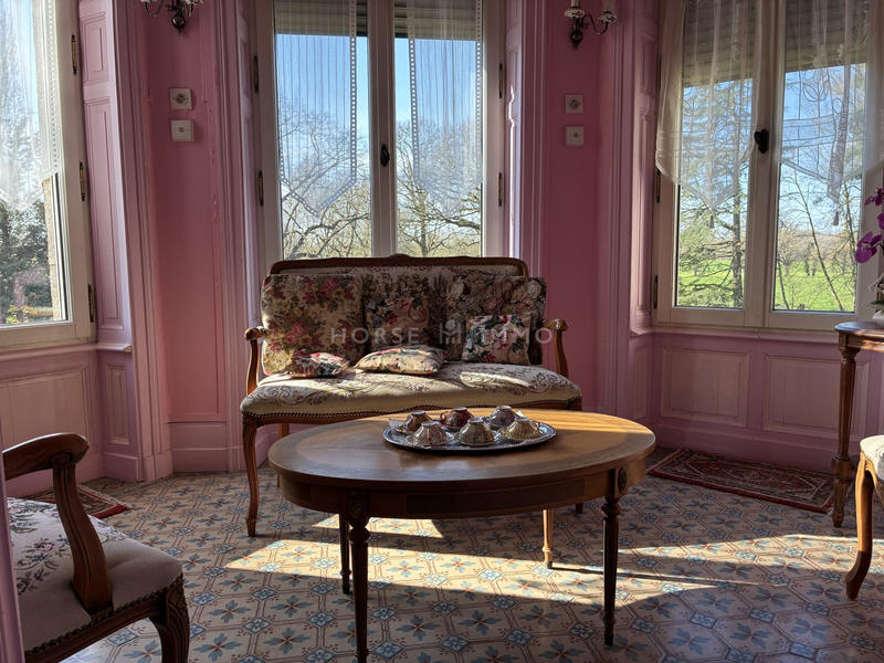 Château - 483 m² - 10 pièces