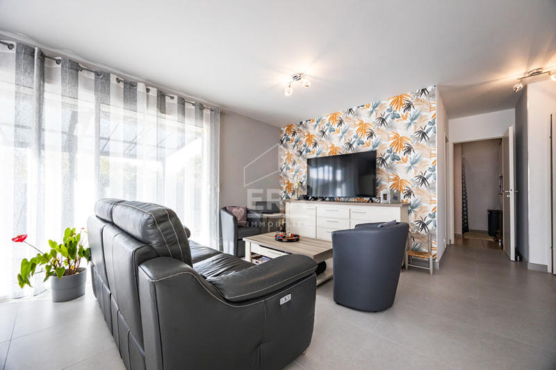 Maison - 95 m² - 5 pièces