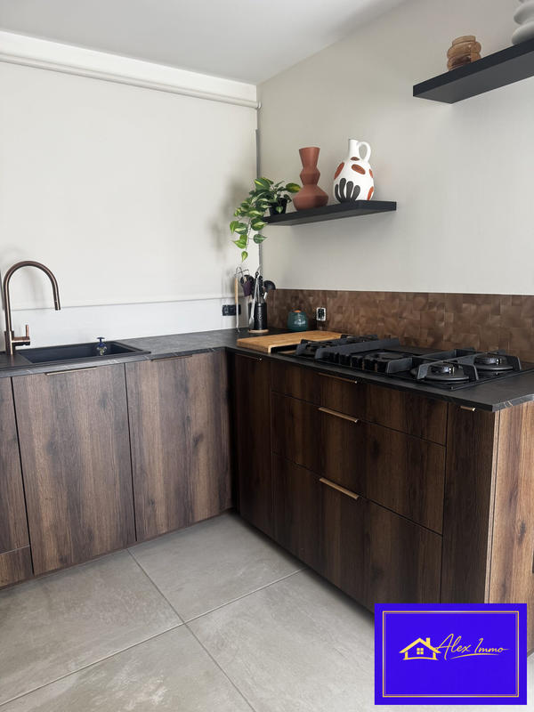 Maison - 162 m² - 7 pièces