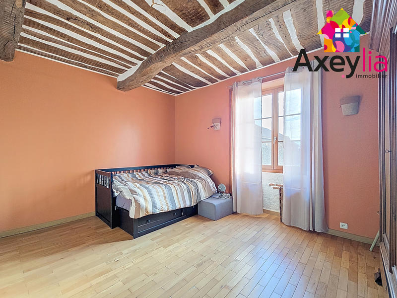 Maison - 224 m² - 6 pièces