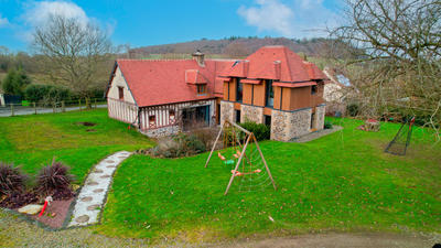 Maison - 200 m² - 6 pièces