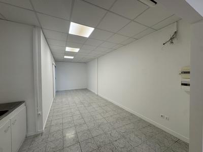 Local commercial - 100 m² - 3 pièces