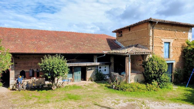 Propriété - 102 m² - 4 pièces