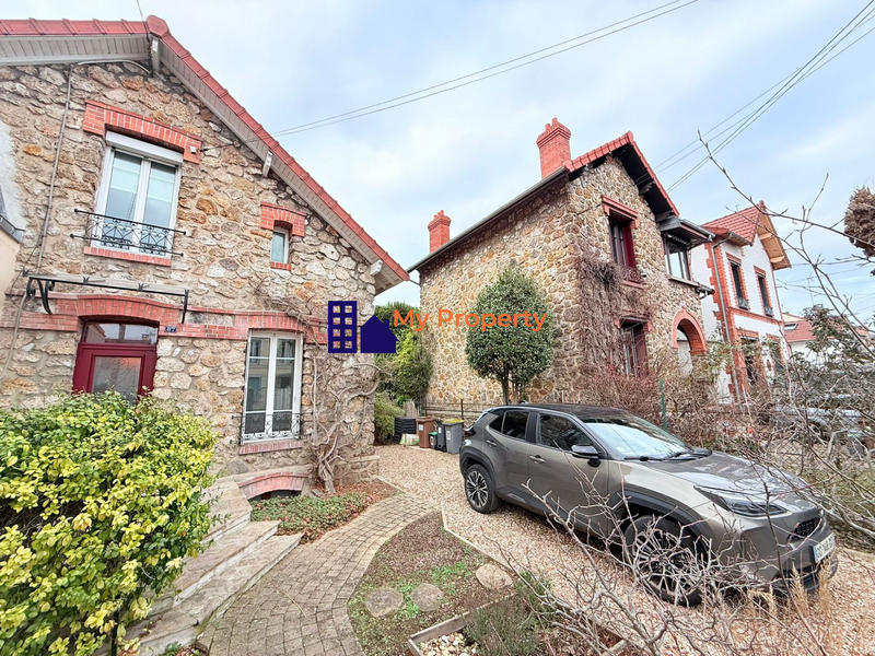 Maison - 95 m² - 5 pièces