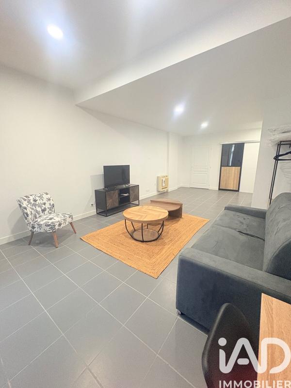 Maison - 240 m² - 9 pièces