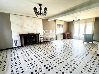 Maison - 190 m² - 9 pièces