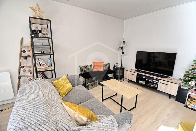 Appartement - 100 m² - 5 pièces