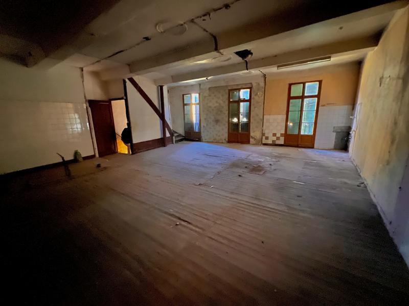 Maison ancienne - 140 m² - 3 pièces