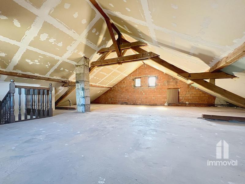 Maison - 180 m² - 5 pièces